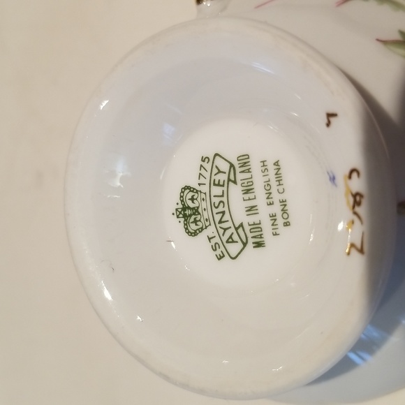 Aynshey  bone china VINTAGE TEA CUP AND SAUCE - Picture 14 of 14